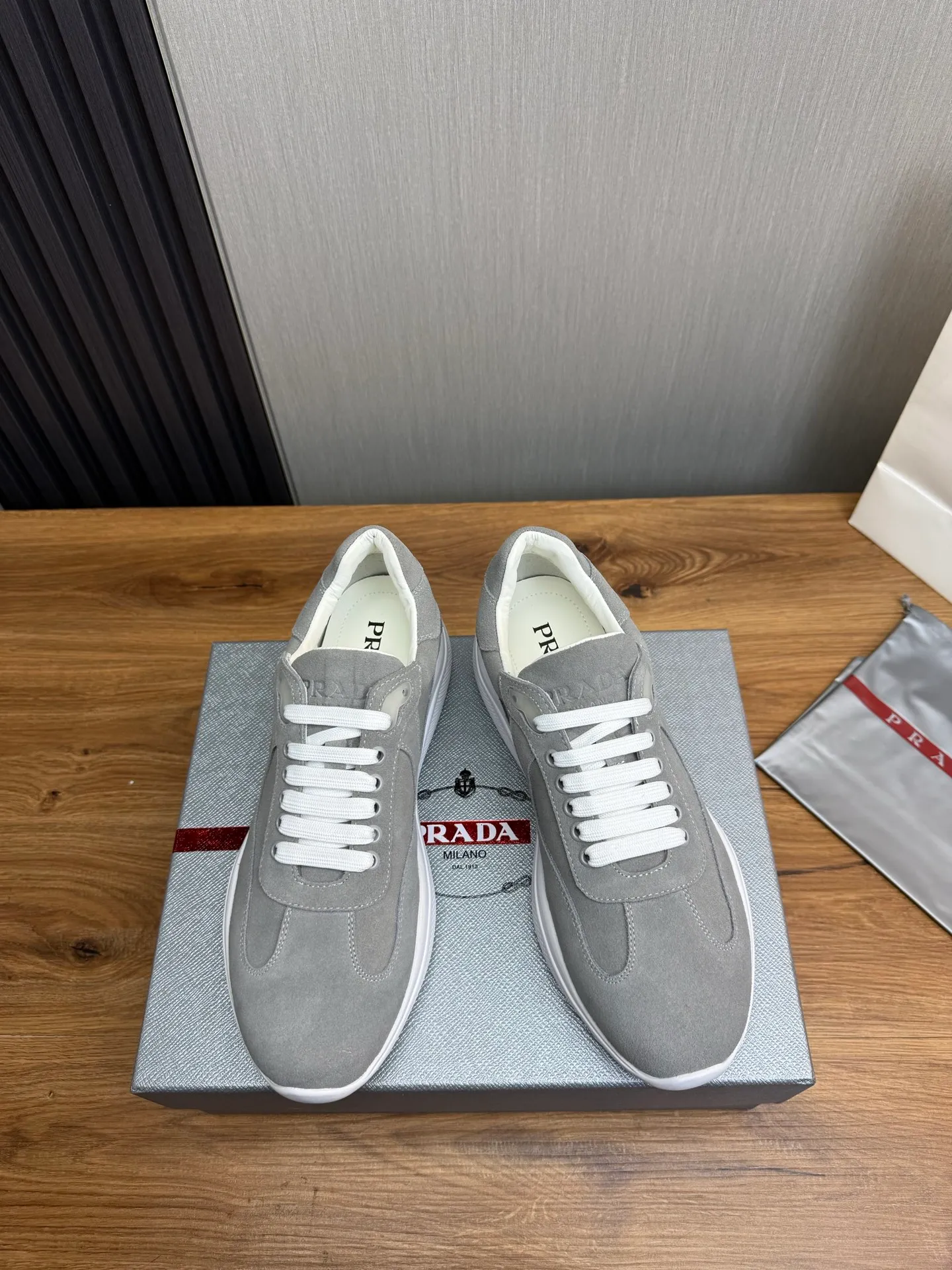 Men's shoes 💰540💰 [PRADA] Men's shoes are popular in the counter, official website is synchronized, 1 high-quality shipment ✔️Original frosted cowhide + cowhide lining, 1🆚1 replica, original sole, 38-45 (45 customized, non-refundable)